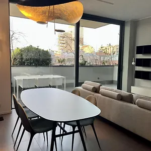 Bosco Verticale Apartahotel Milán